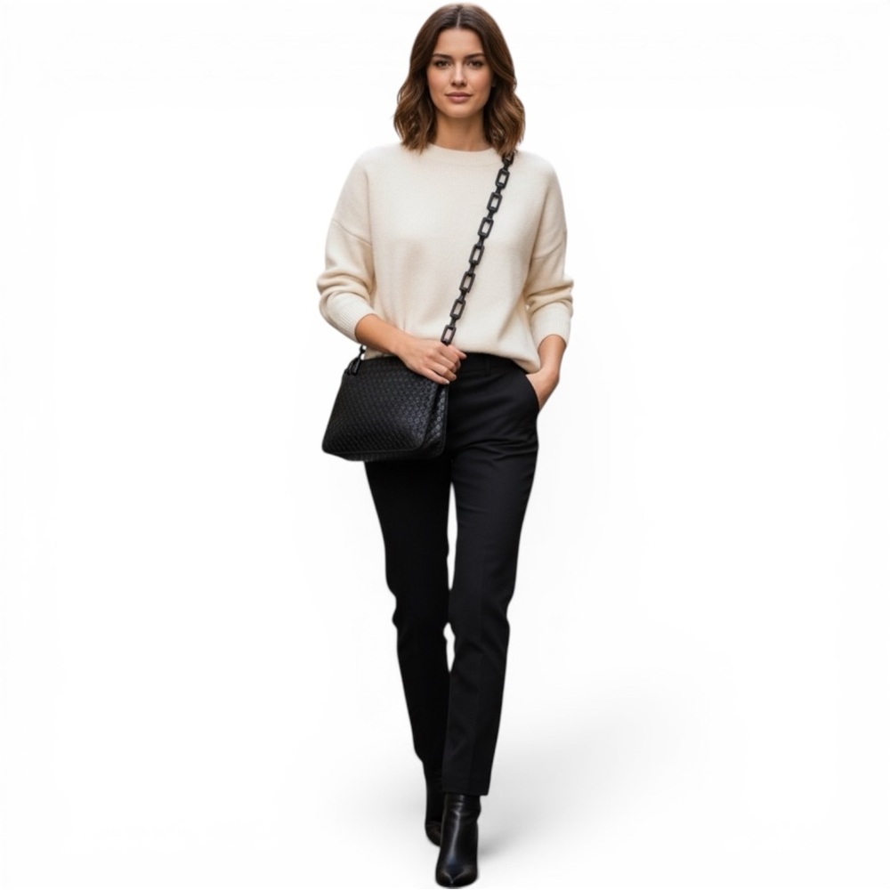 Bottega Veneta Black Calfskin Shoulder Bag Gold Hardware Dust Bag and card - Picture 2 of 13